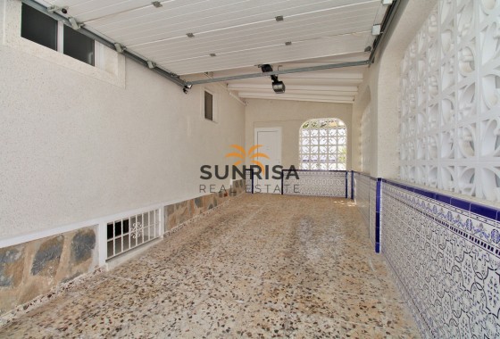 Villa · Resale - Villamartin · Alicante · Spain
