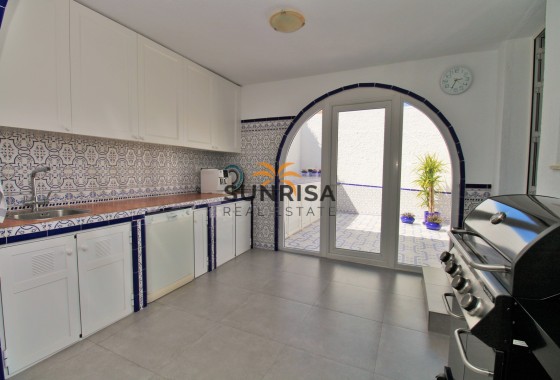 Villa · Resale - Villamartin · Alicante · Spain