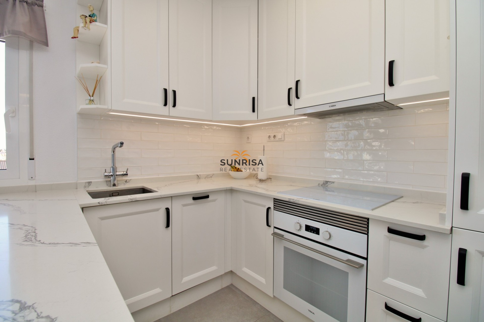 Resale - Villa - Villamartin