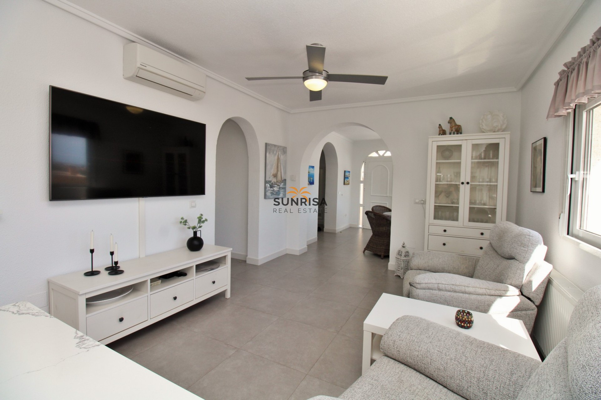 Resale - Villa - Villamartin