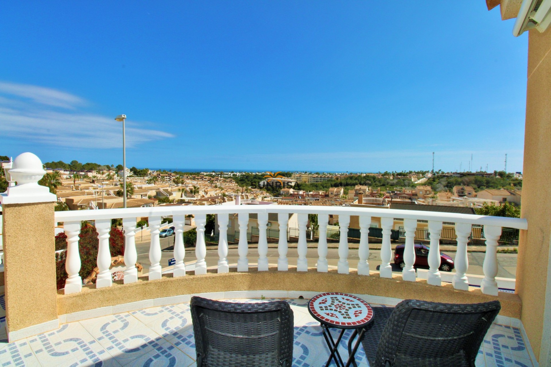 Resale - Villa - Villamartin