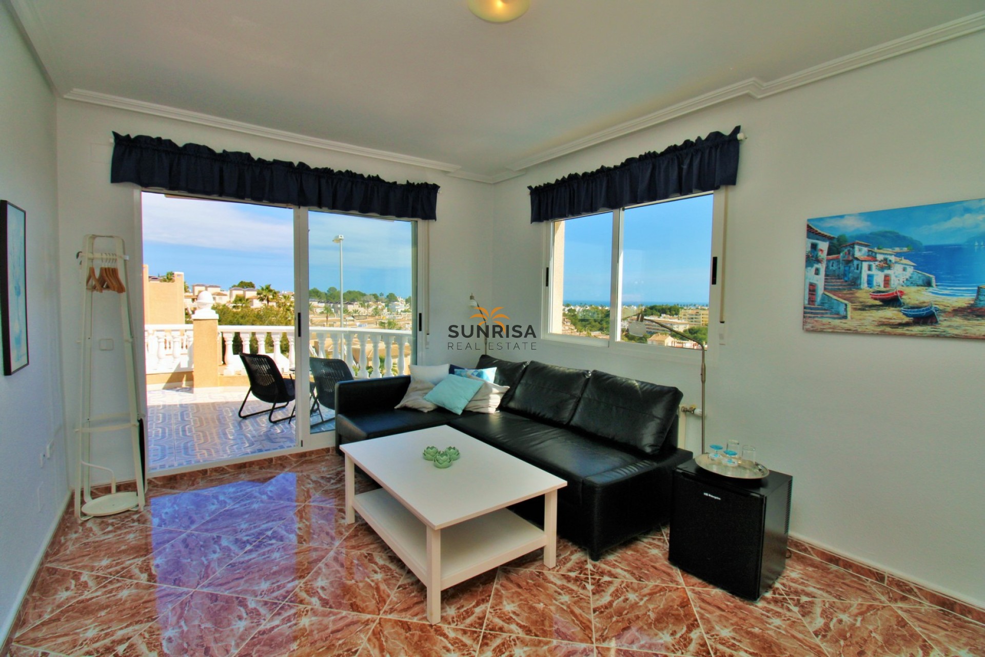 Resale - Villa - Villamartin