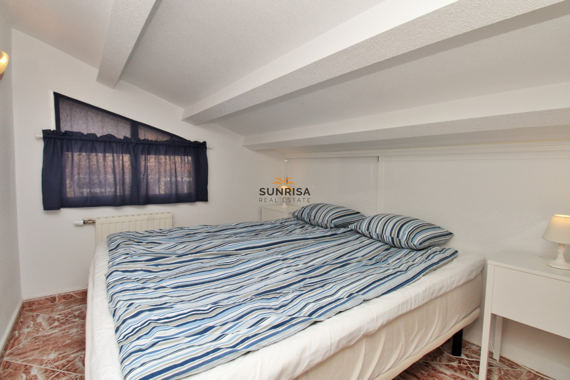 Resale - Villa - Villamartin