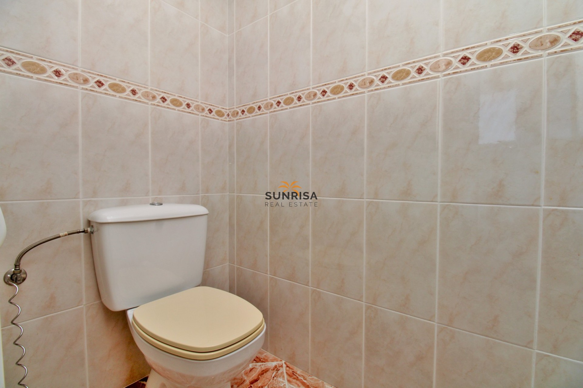Resale - Villa - Villamartin