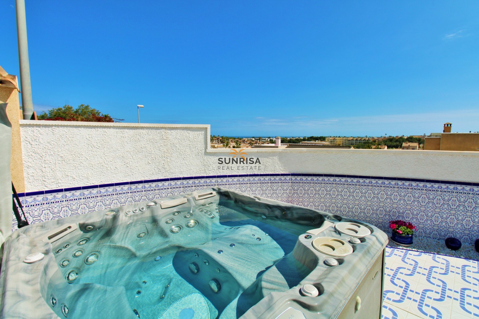Resale - Villa - Villamartin
