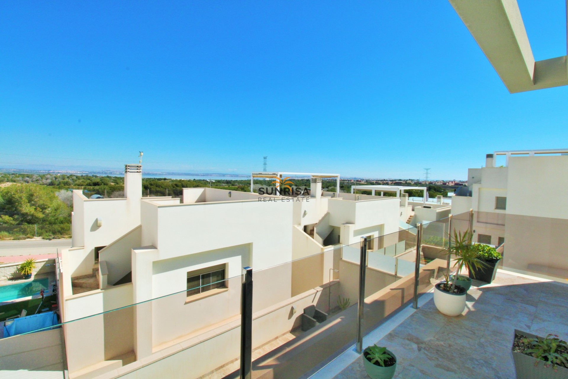 Resale - Villa - Villamartin