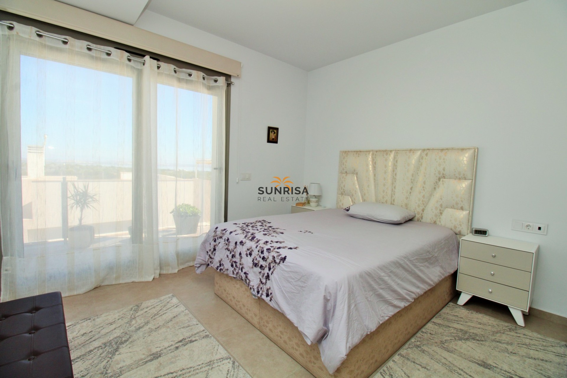 Resale - Villa - Villamartin