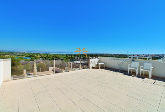 Villa · Resale - Villamartin · Alicante · Spain