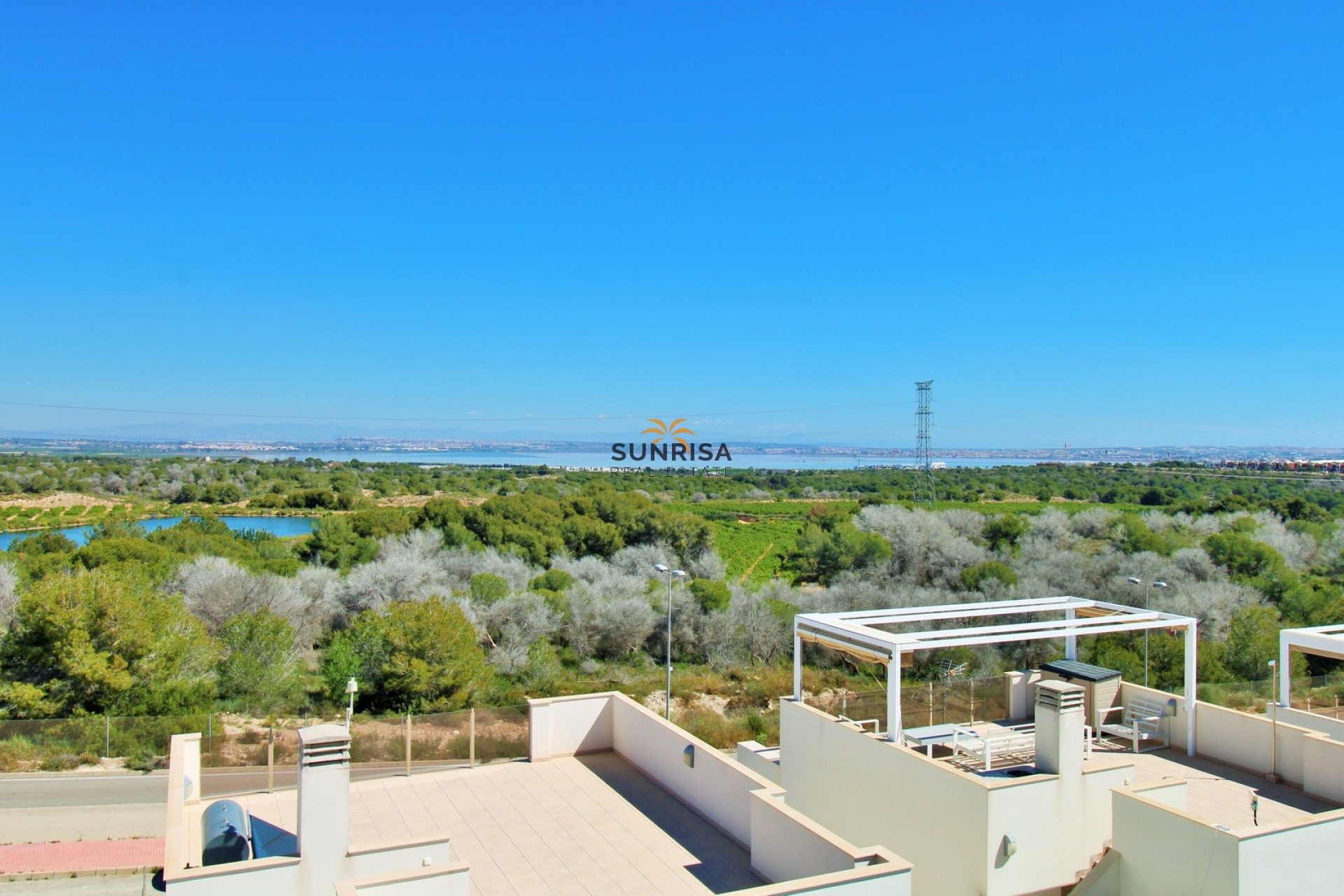 Resale - Villa - Villamartin