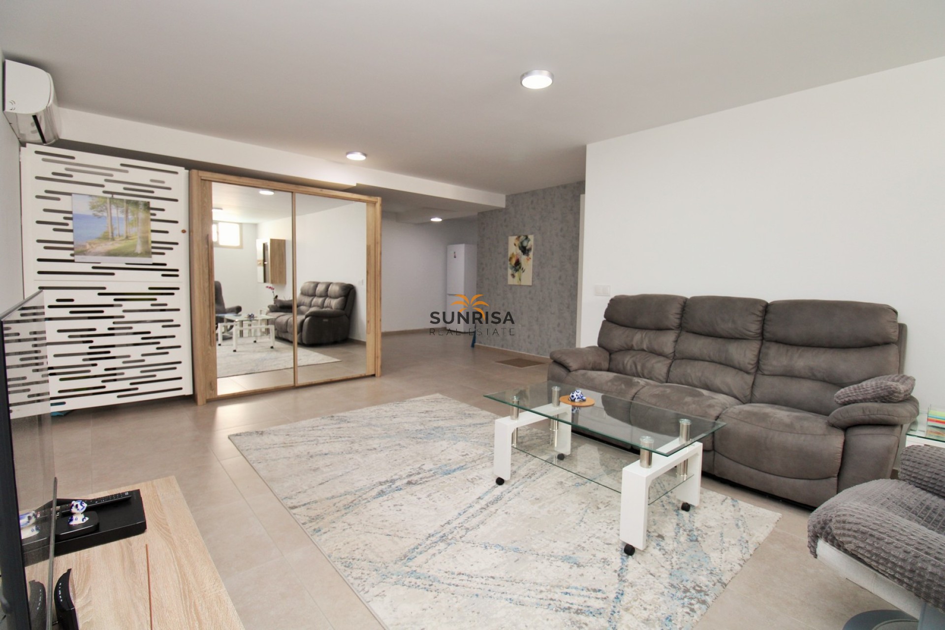 Resale - Villa - Villamartin