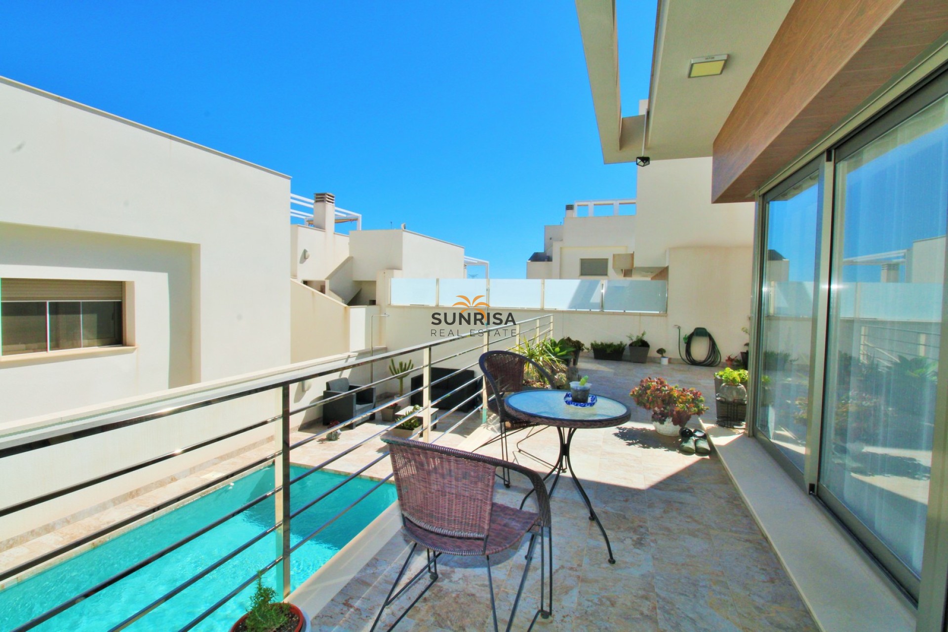 Resale - Villa - Villamartin