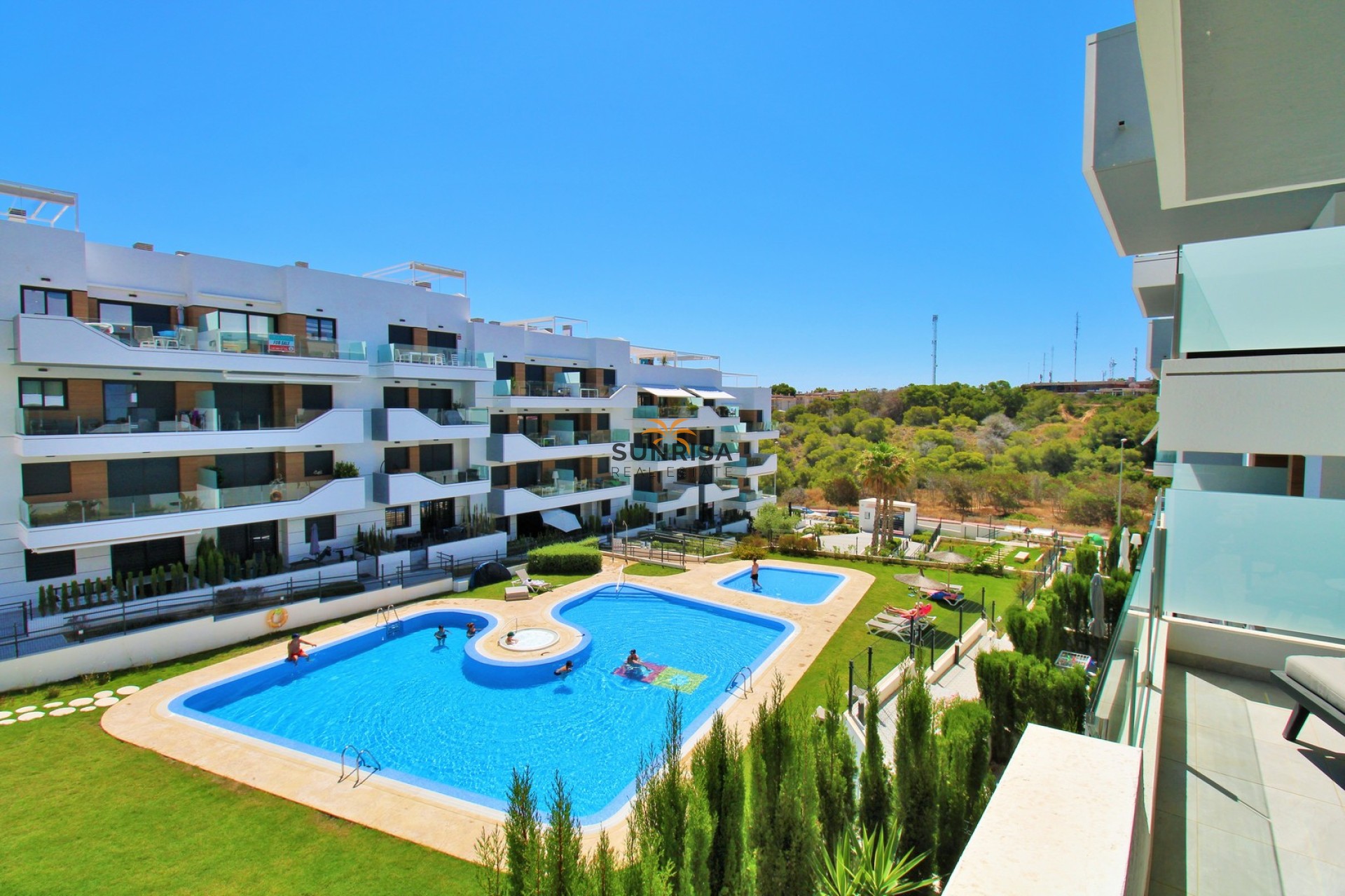 Resale - Apartment - Villamartin