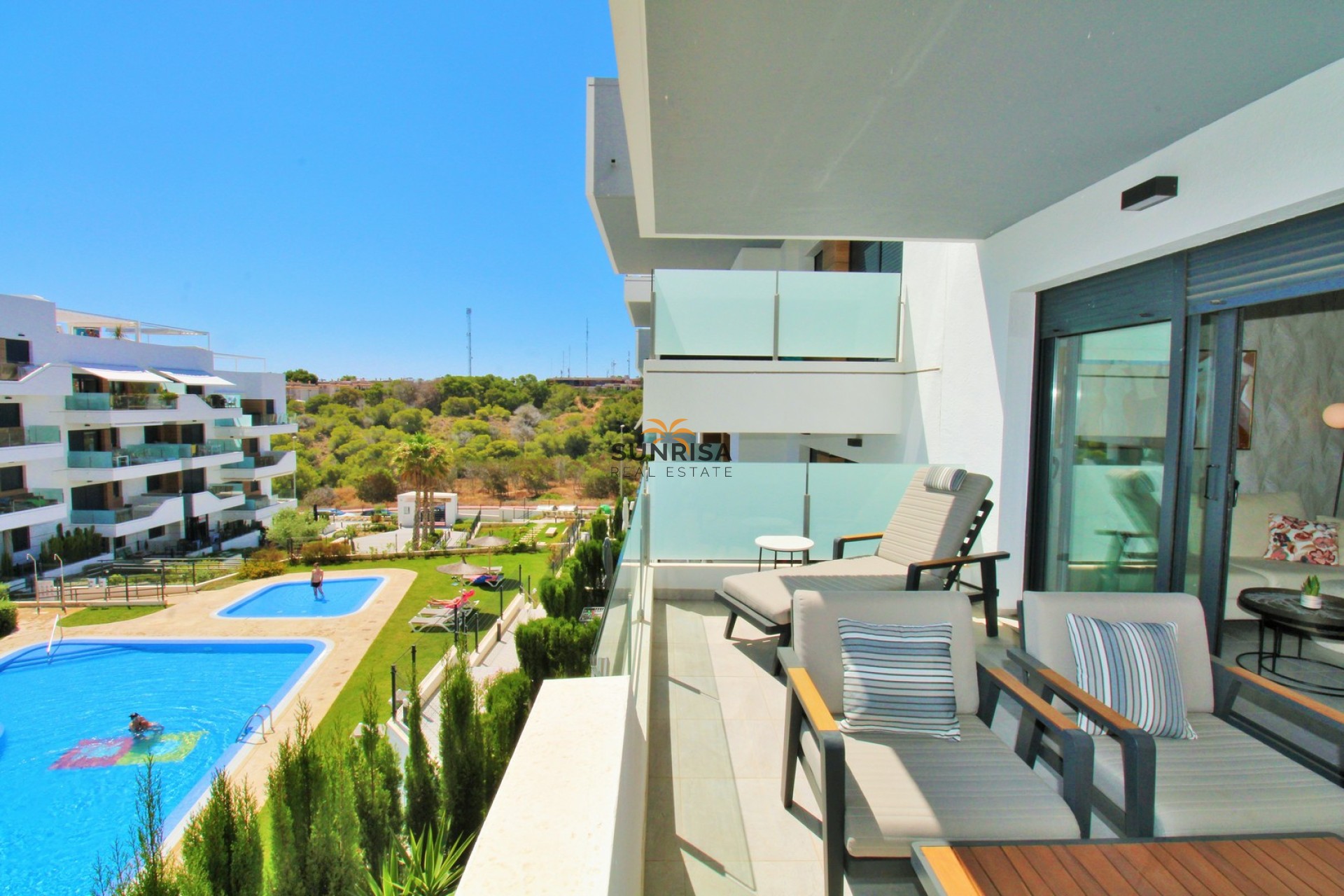 Resale - Apartment - Villamartin