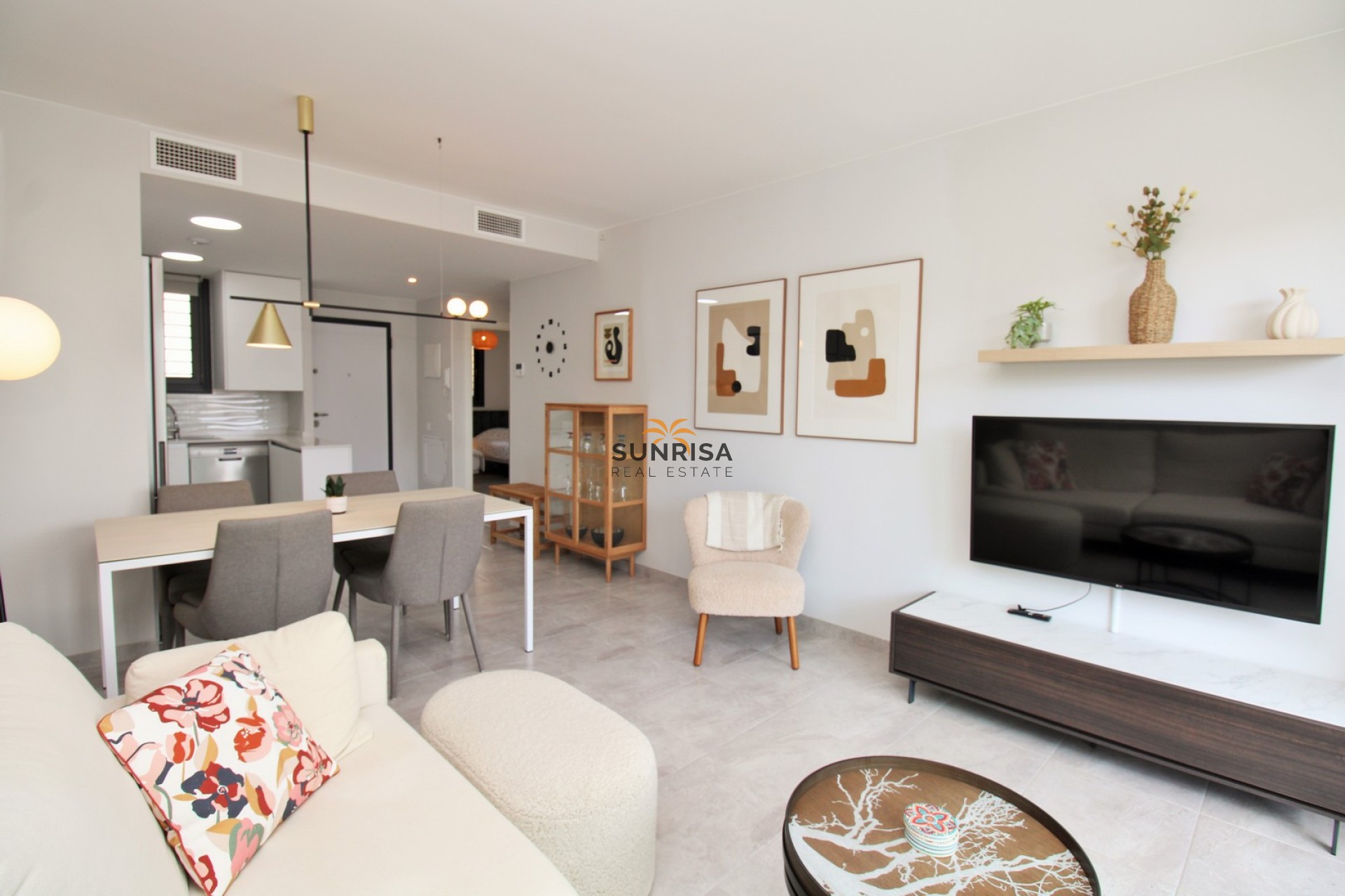 Resale - Apartment - Villamartin