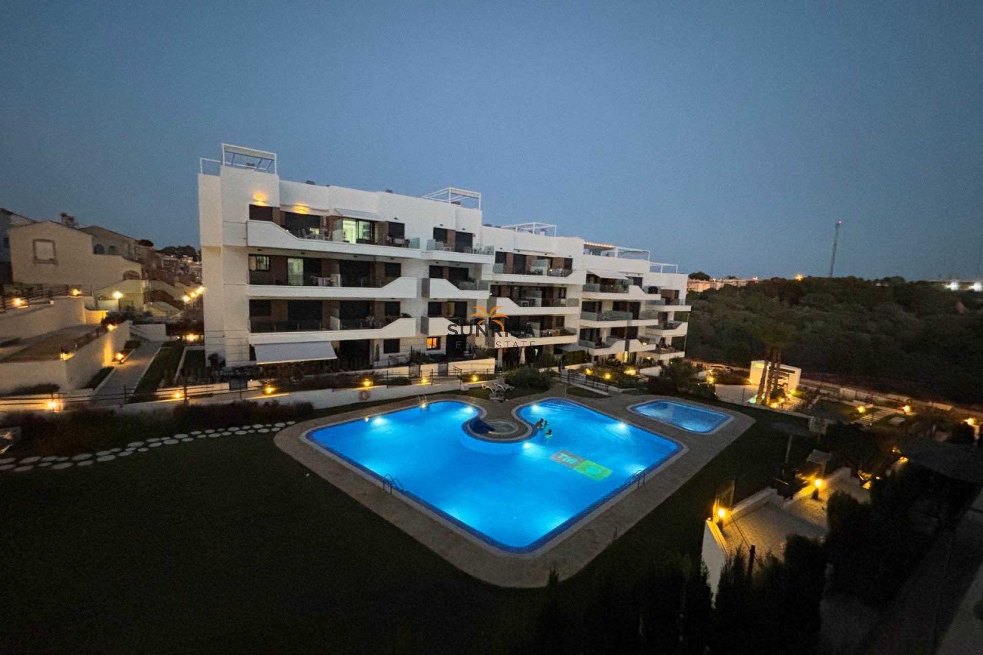 Resale - Apartment - Villamartin
