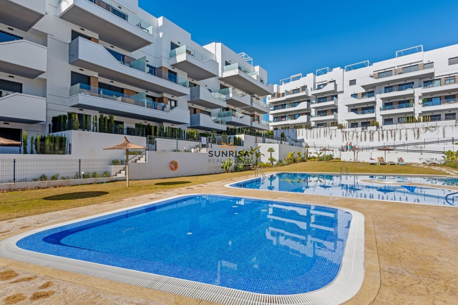 Resale - Apartment - Villamartin