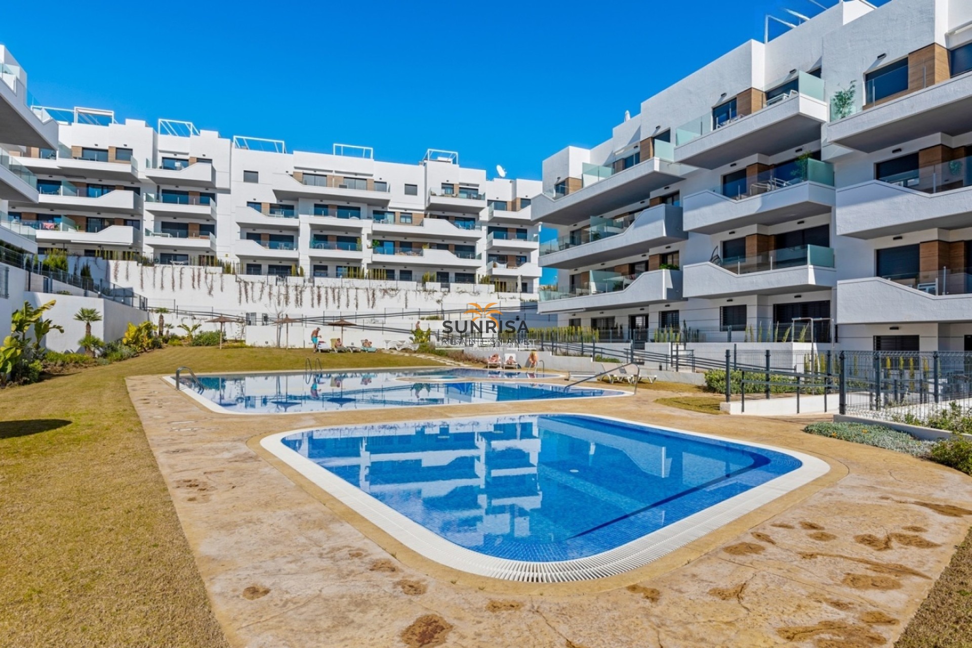 Resale - Apartment - Villamartin