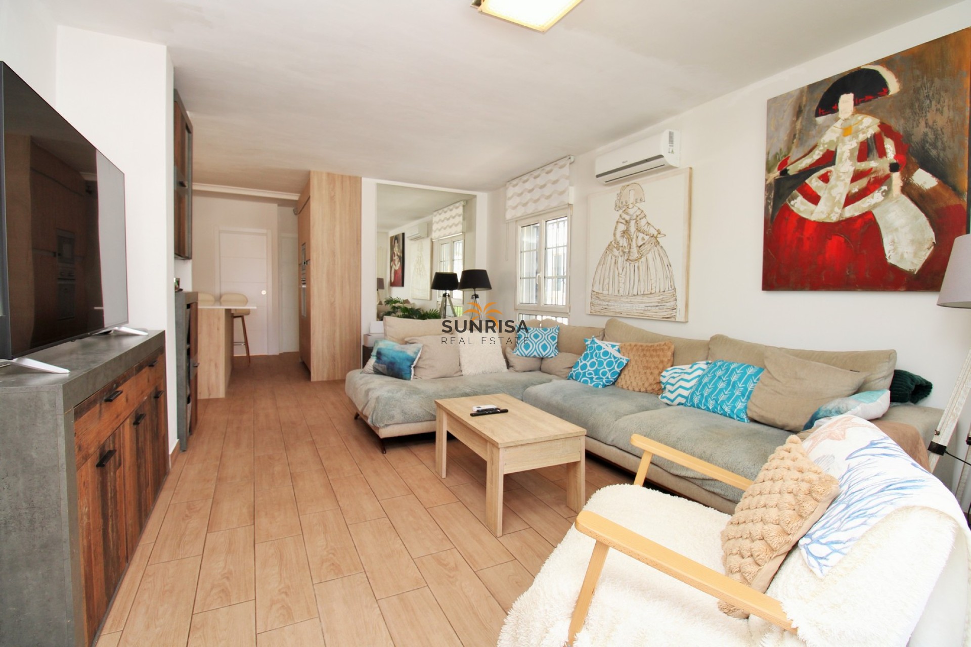 Resale - Villa - Villamartin