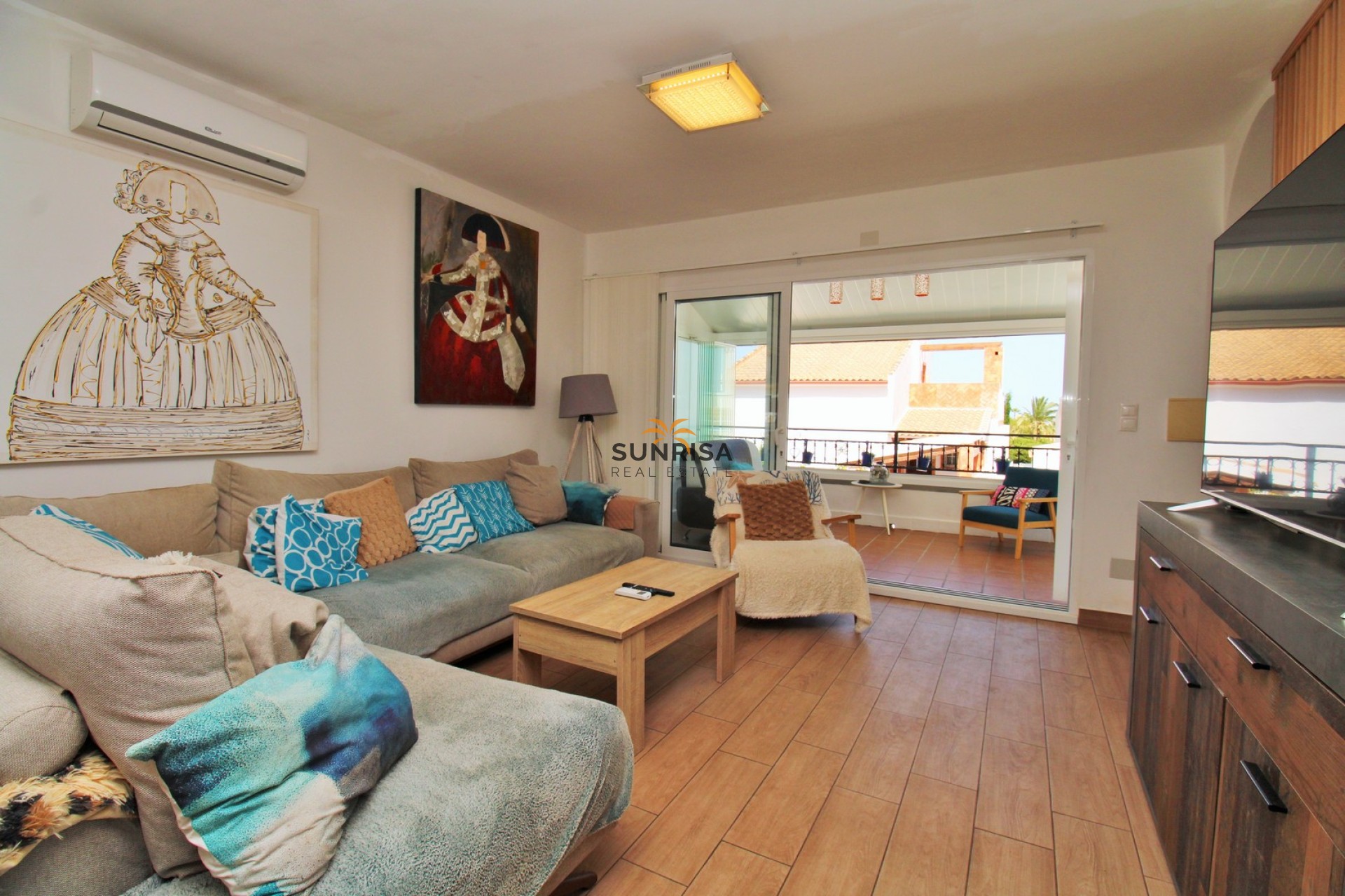 Resale - Villa - Villamartin