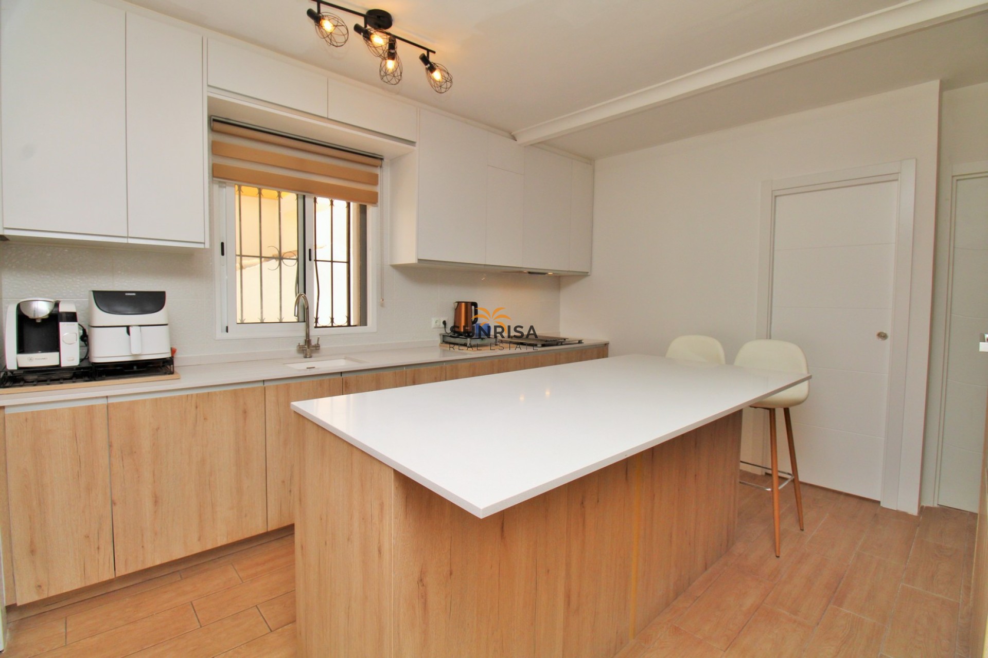 Resale - Villa - Villamartin