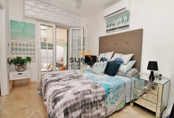 Villa · Revente - Villamartin · Alicante · Espagne