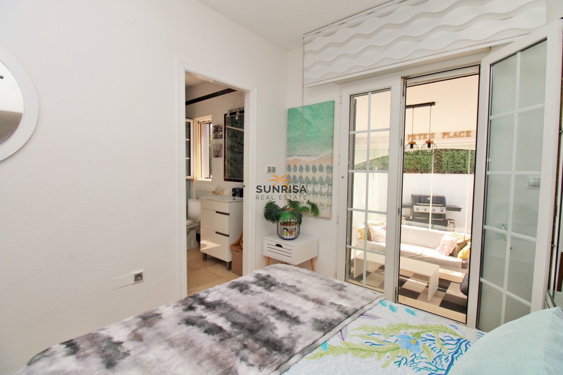 Resale - Villa - Villamartin