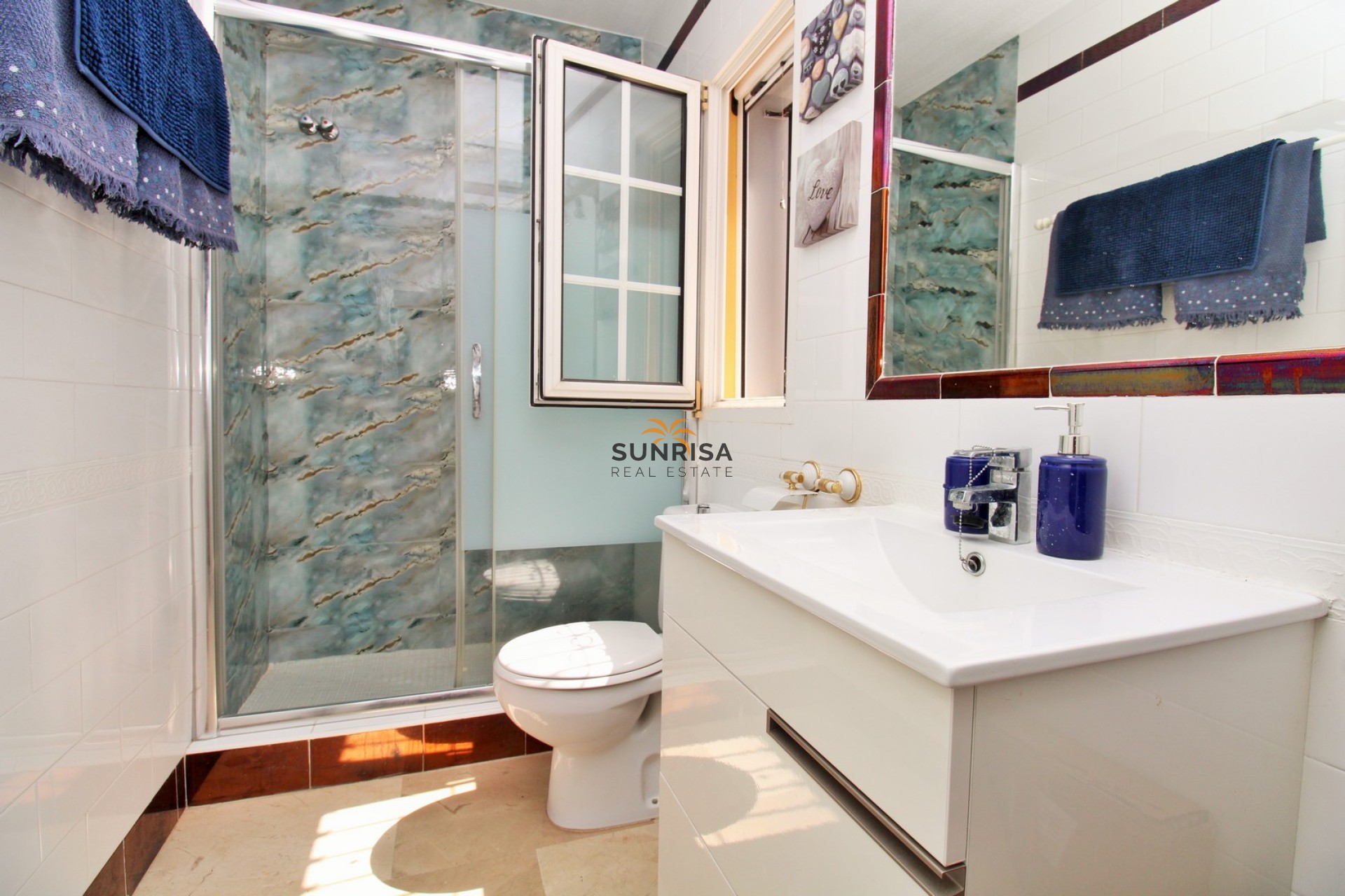 Resale - Villa - Villamartin