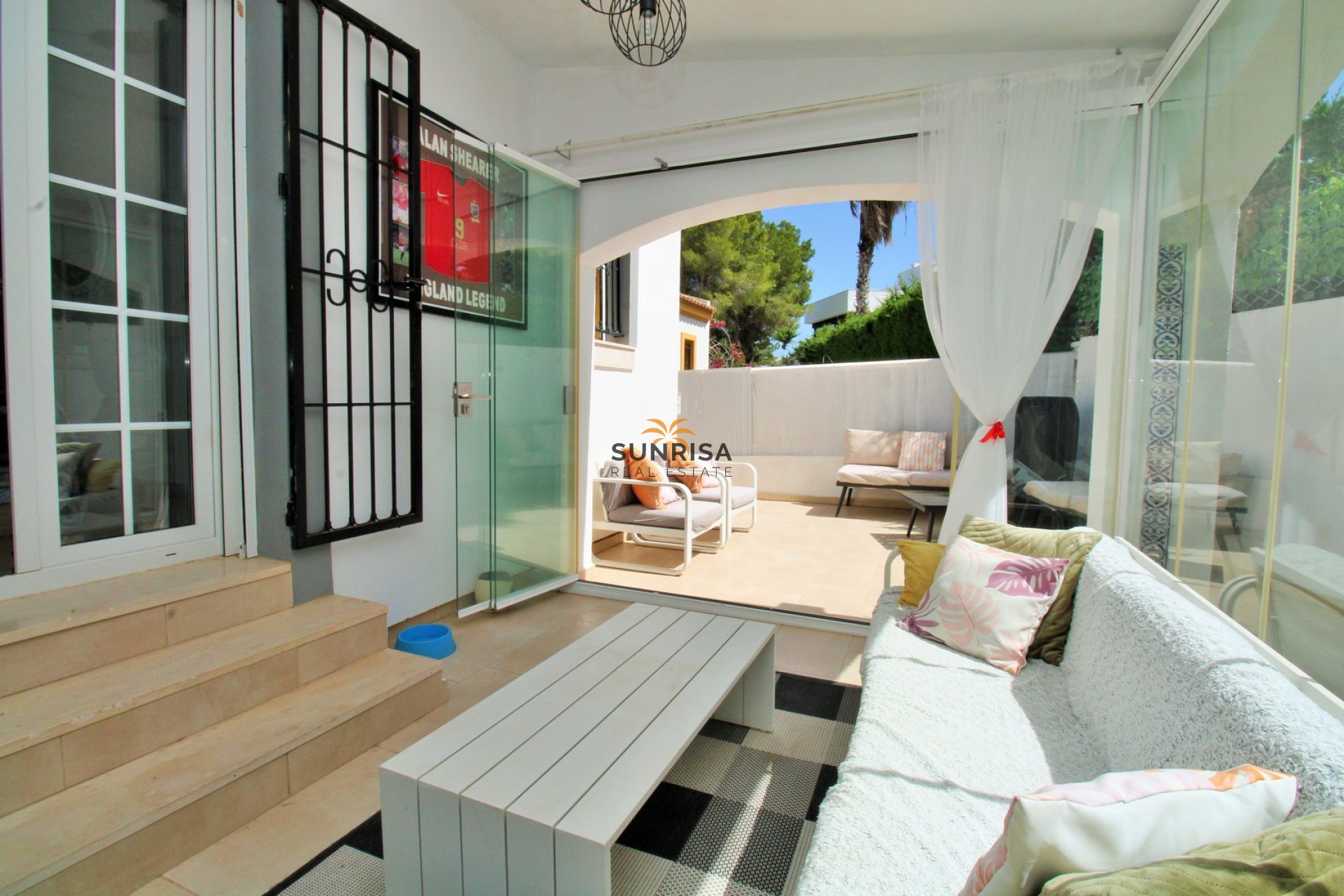 Resale - Villa - Villamartin