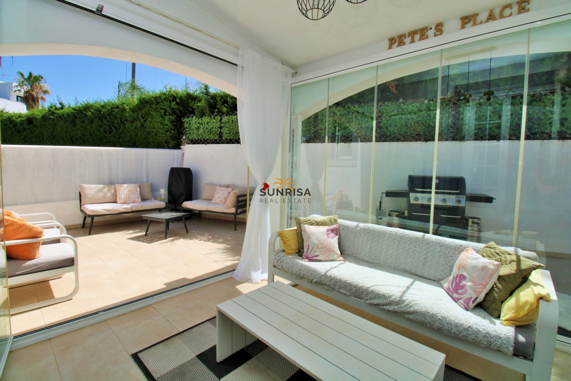 Resale - Villa - Villamartin