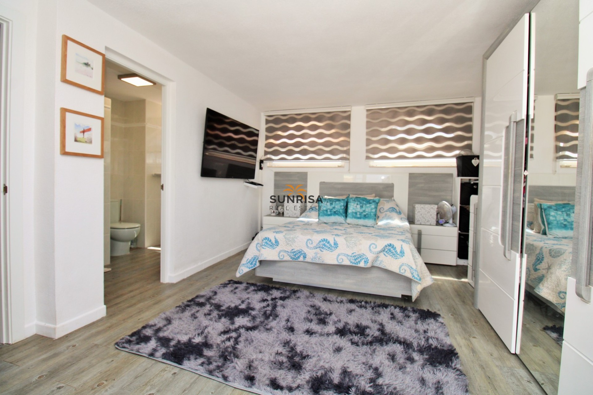 Resale - Villa - Villamartin