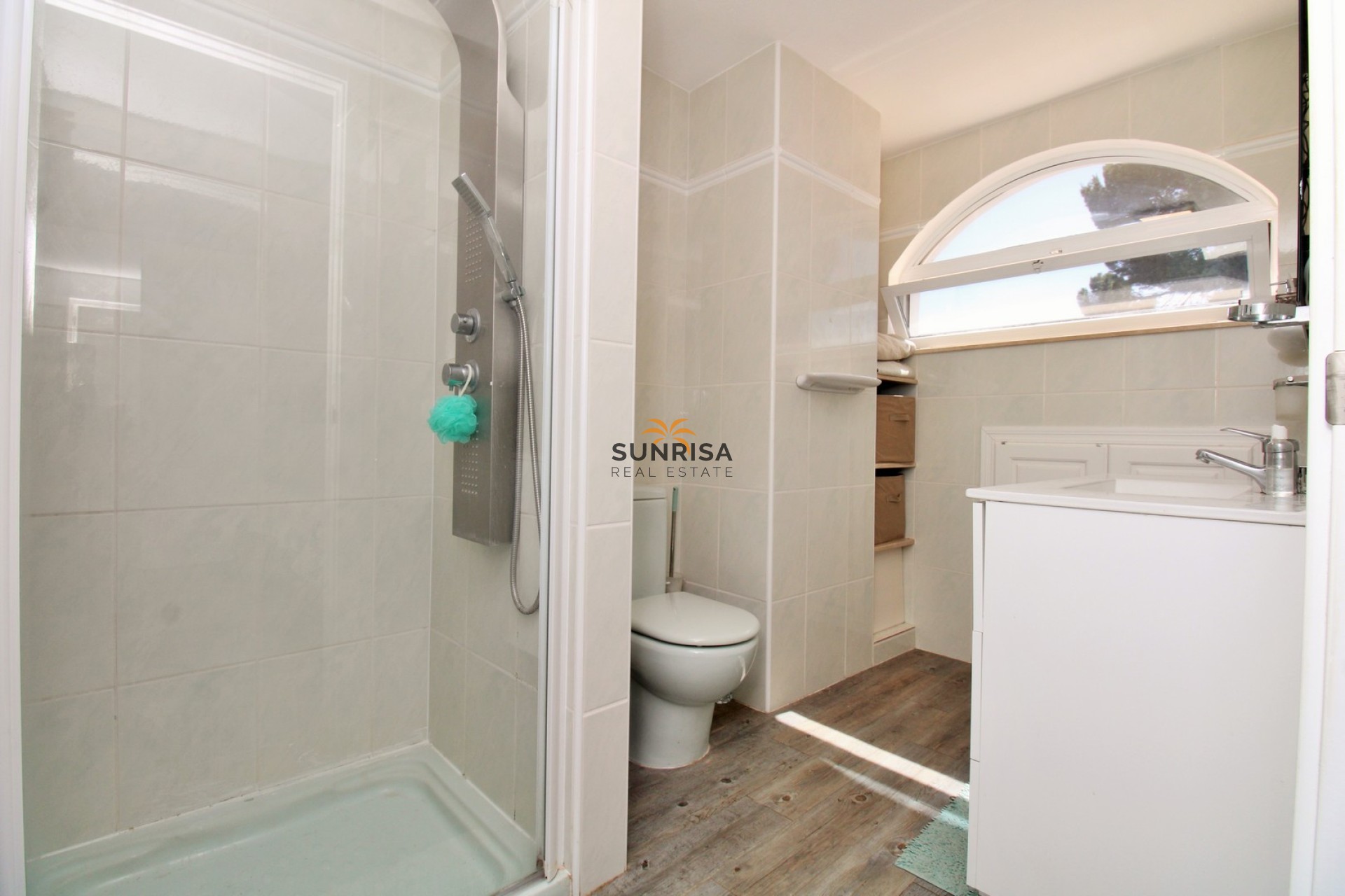 Resale - Villa - Villamartin