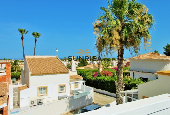 Villa · Revente - Villamartin · Alicante · Espagne
