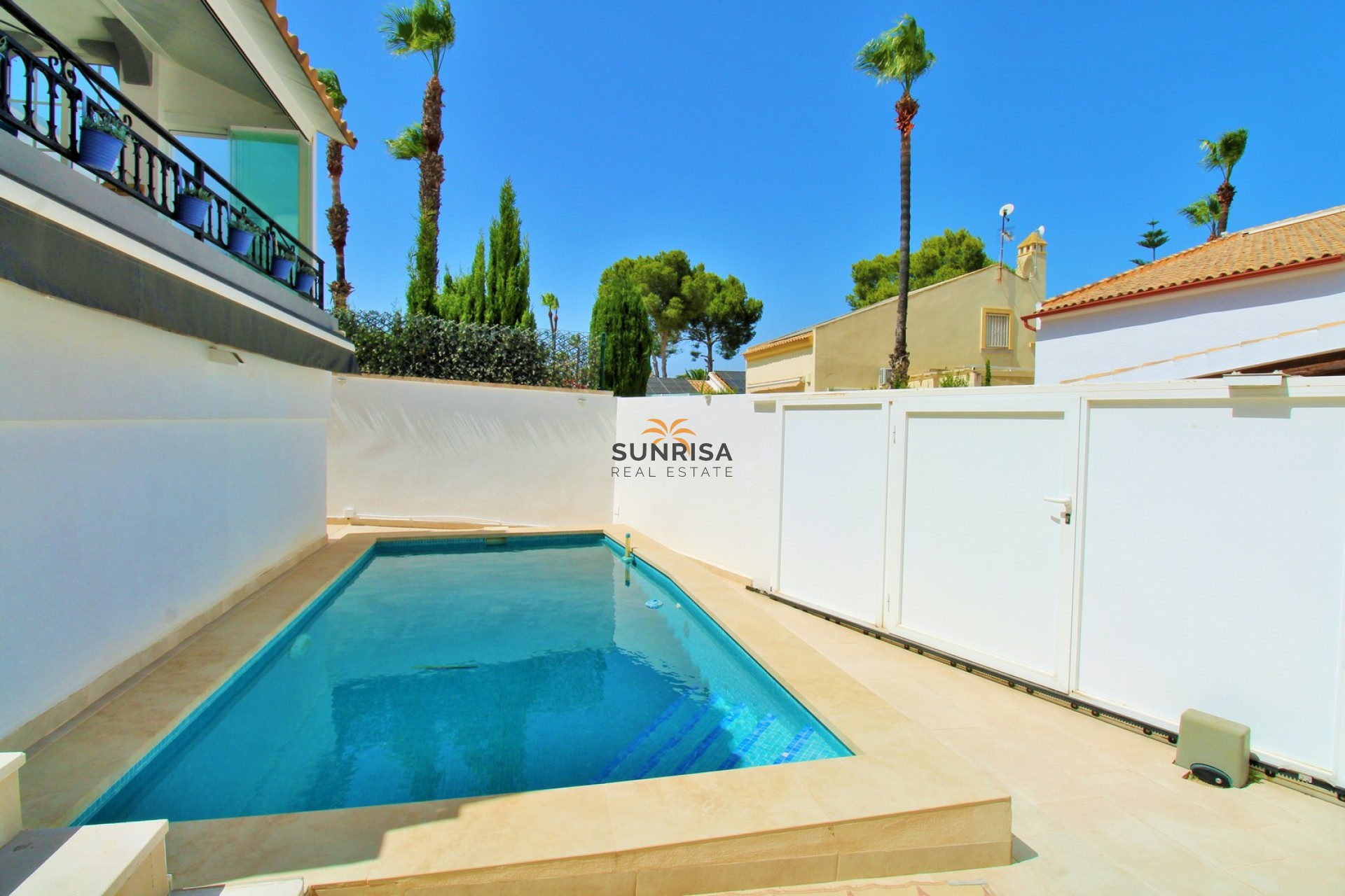 Resale - Villa - Villamartin