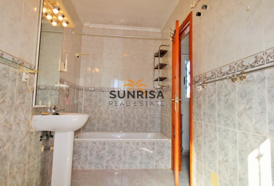 Townhouse · Resale - Villamartin · Alicante · Spain