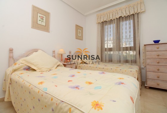 Apartamento · Reventa - Orihuela Costa · PAU 8 · Alicante · España