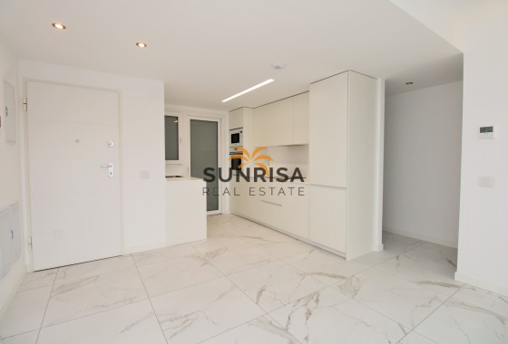 Appartement · Herverkoop - Punta Prima · Alicante · Spanje