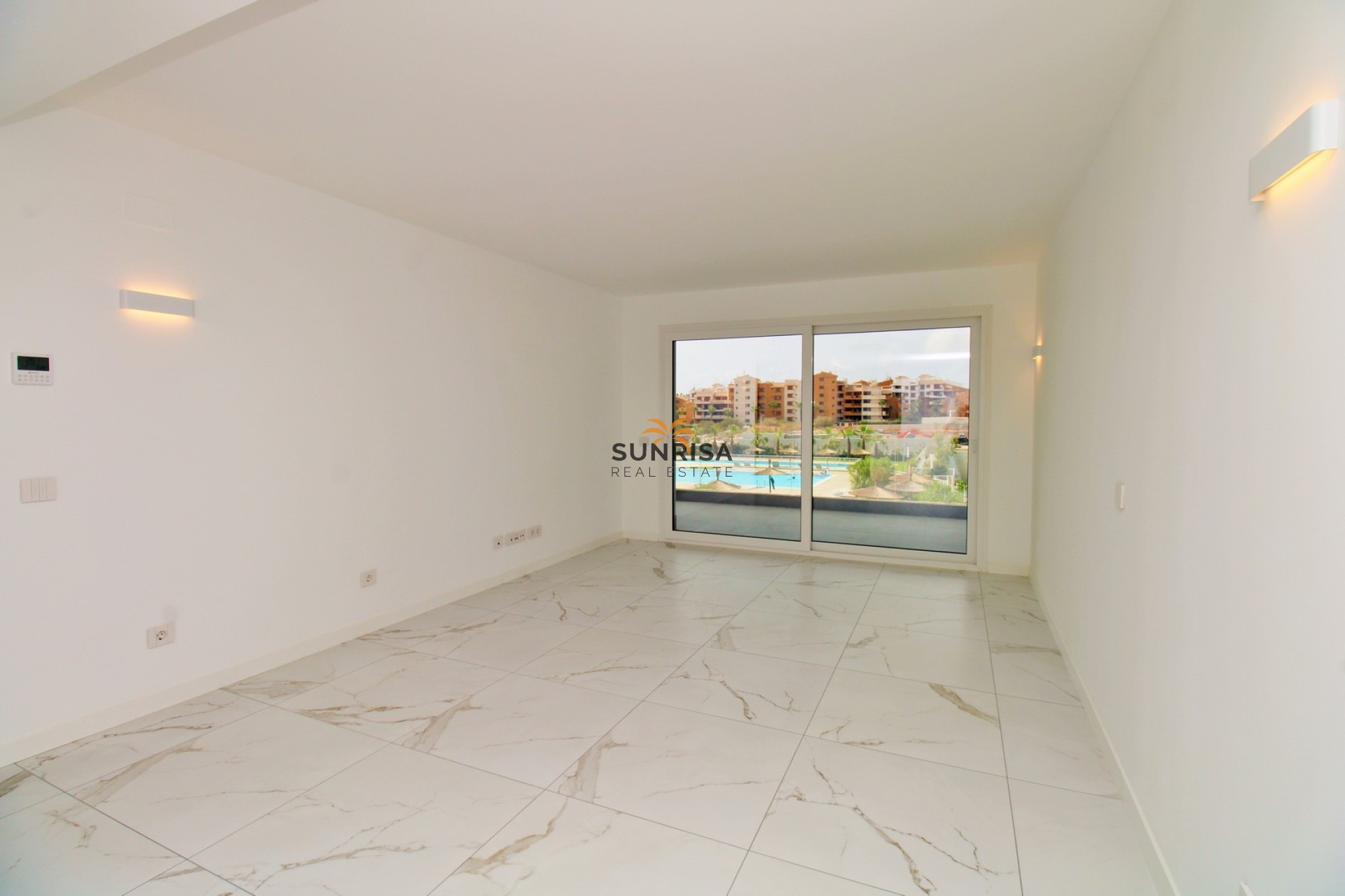 Revente - Appartement - Punta Prima