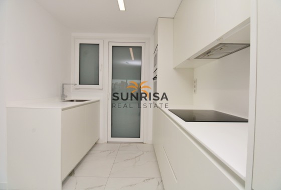 Appartement · Herverkoop - Punta Prima · Alicante · Spanje