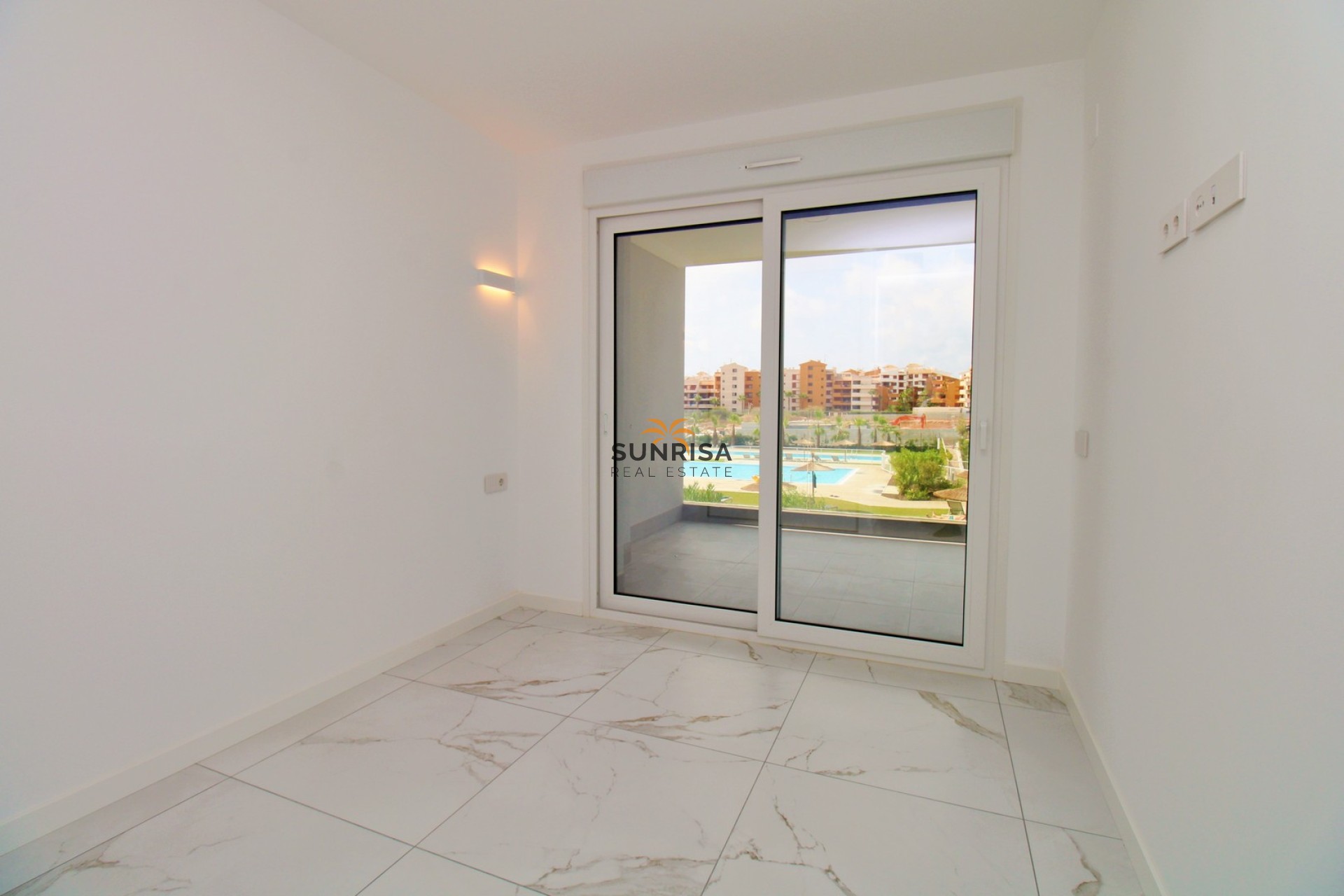 Revente - Appartement - Punta Prima
