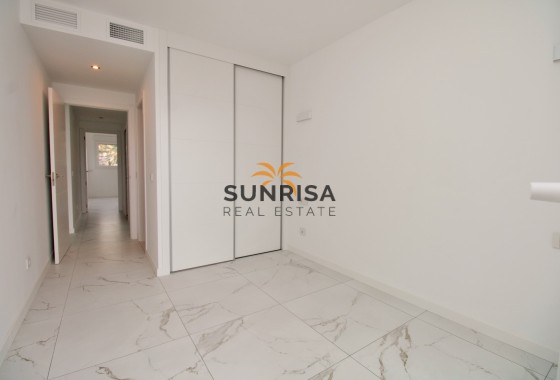 Appartement · Herverkoop - Punta Prima · Alicante · Spanje