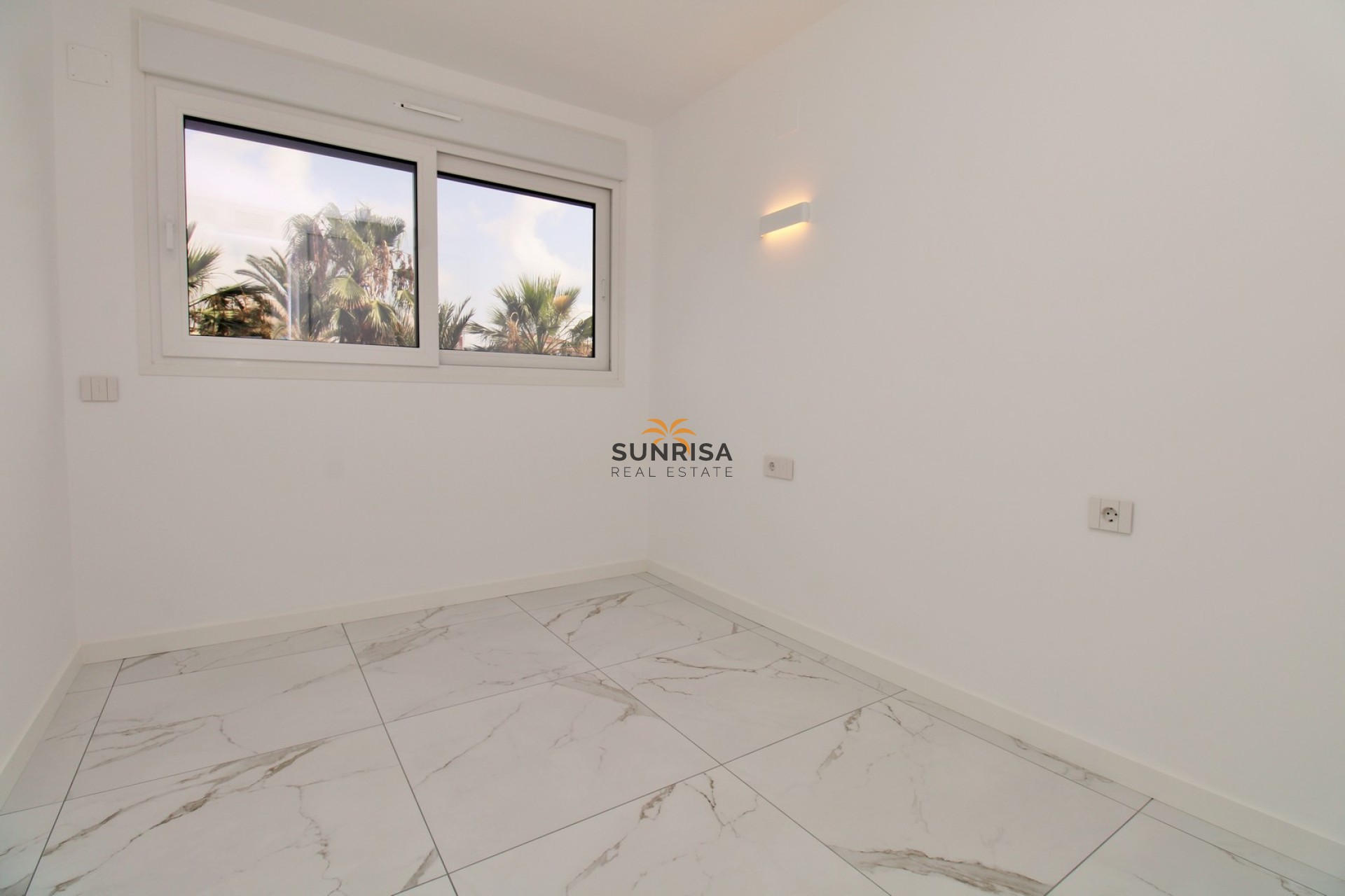 Revente - Appartement - Punta Prima