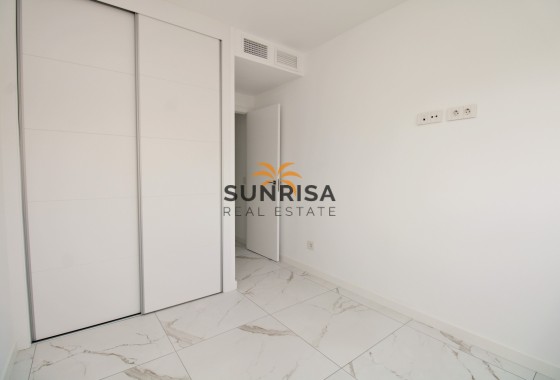 Appartement · Herverkoop - Punta Prima · Alicante · Spanje