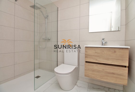 Appartement · Herverkoop - Punta Prima · Alicante · Spanje