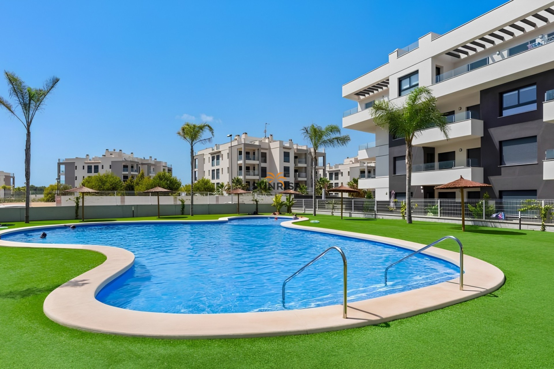 Resale - Apartment - Villamartin