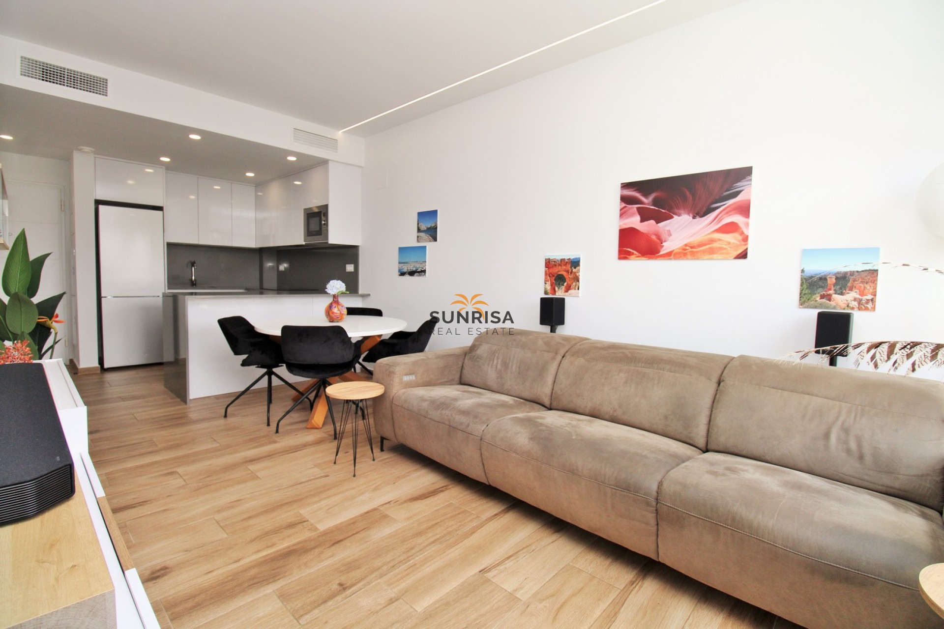 Resale - Apartment - Villamartin