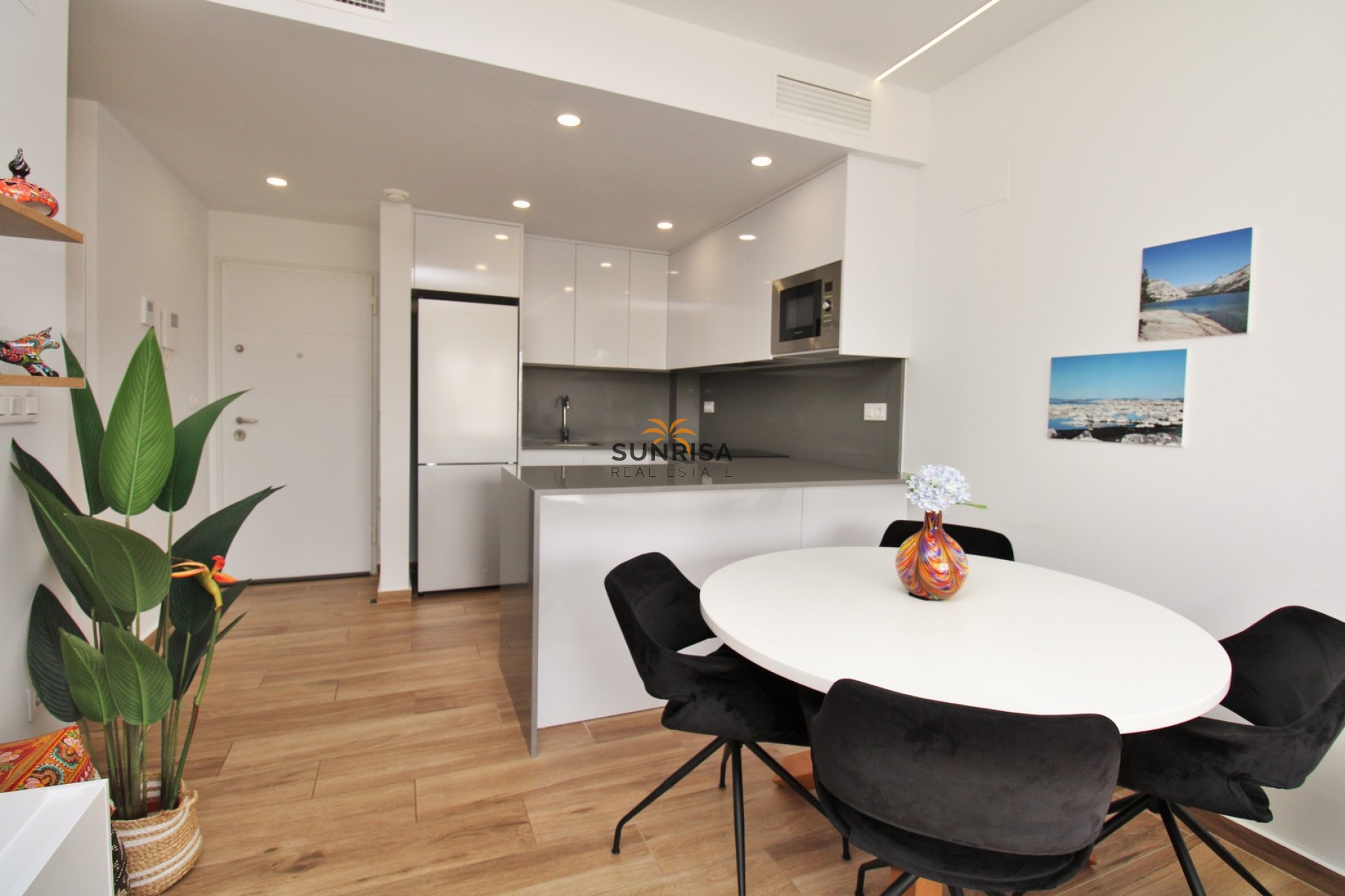 Resale - Apartment - Villamartin