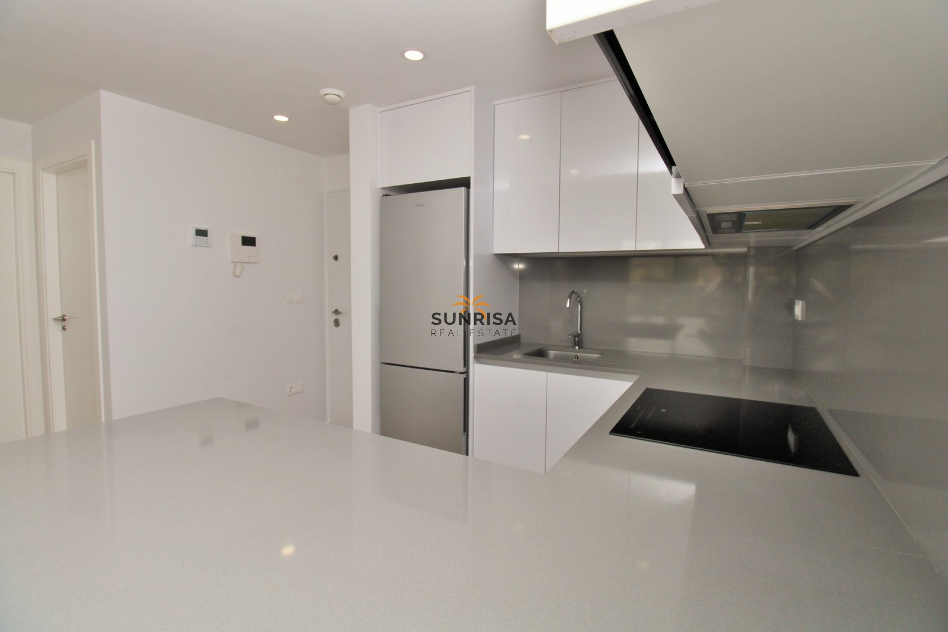 Resale - Apartment - Villamartin