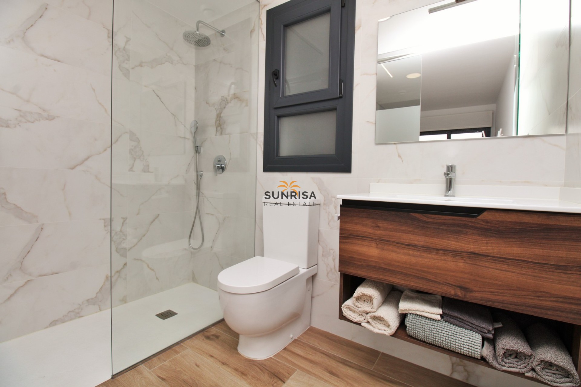 Resale - Apartment - Villamartin
