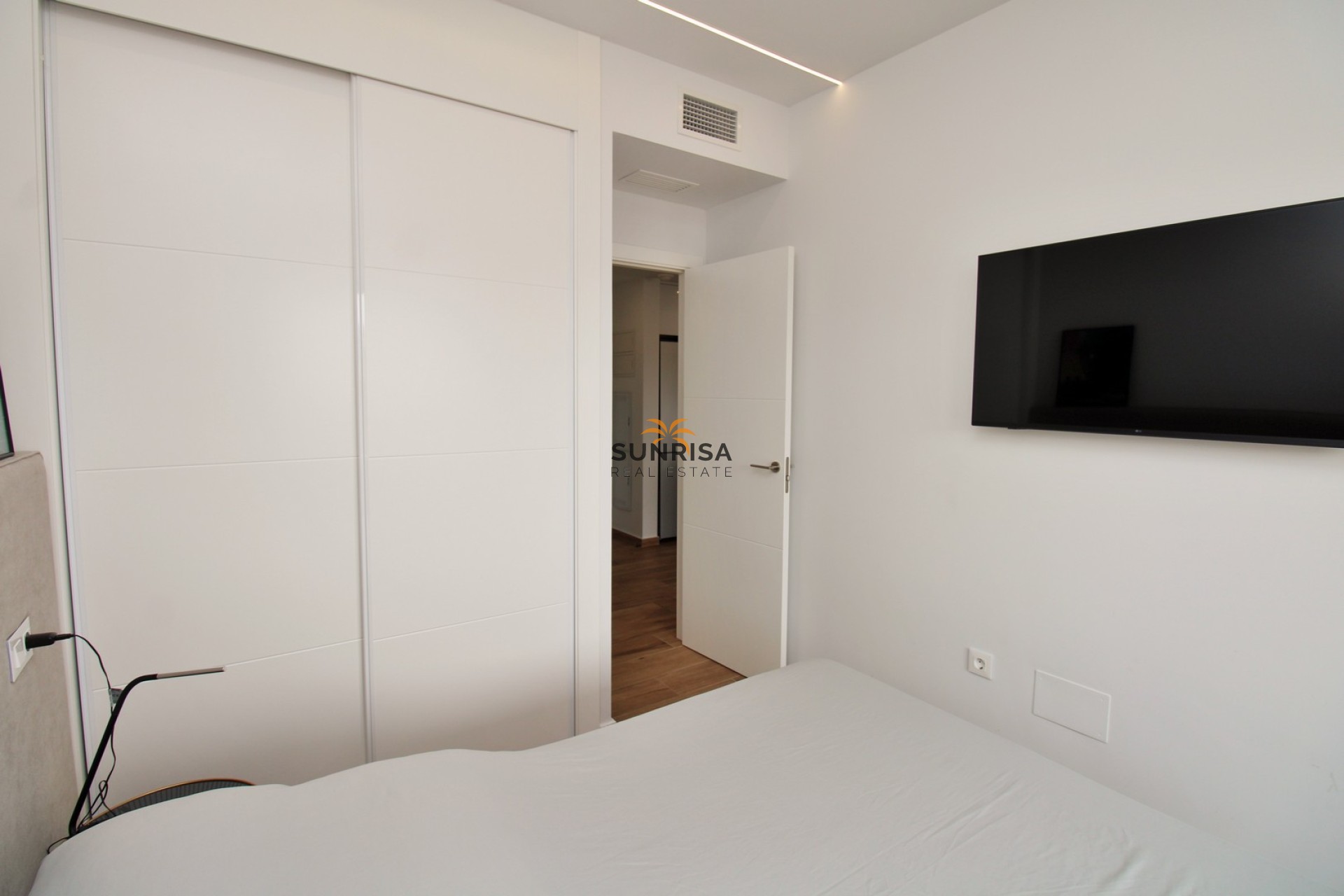 Resale - Apartment - Villamartin