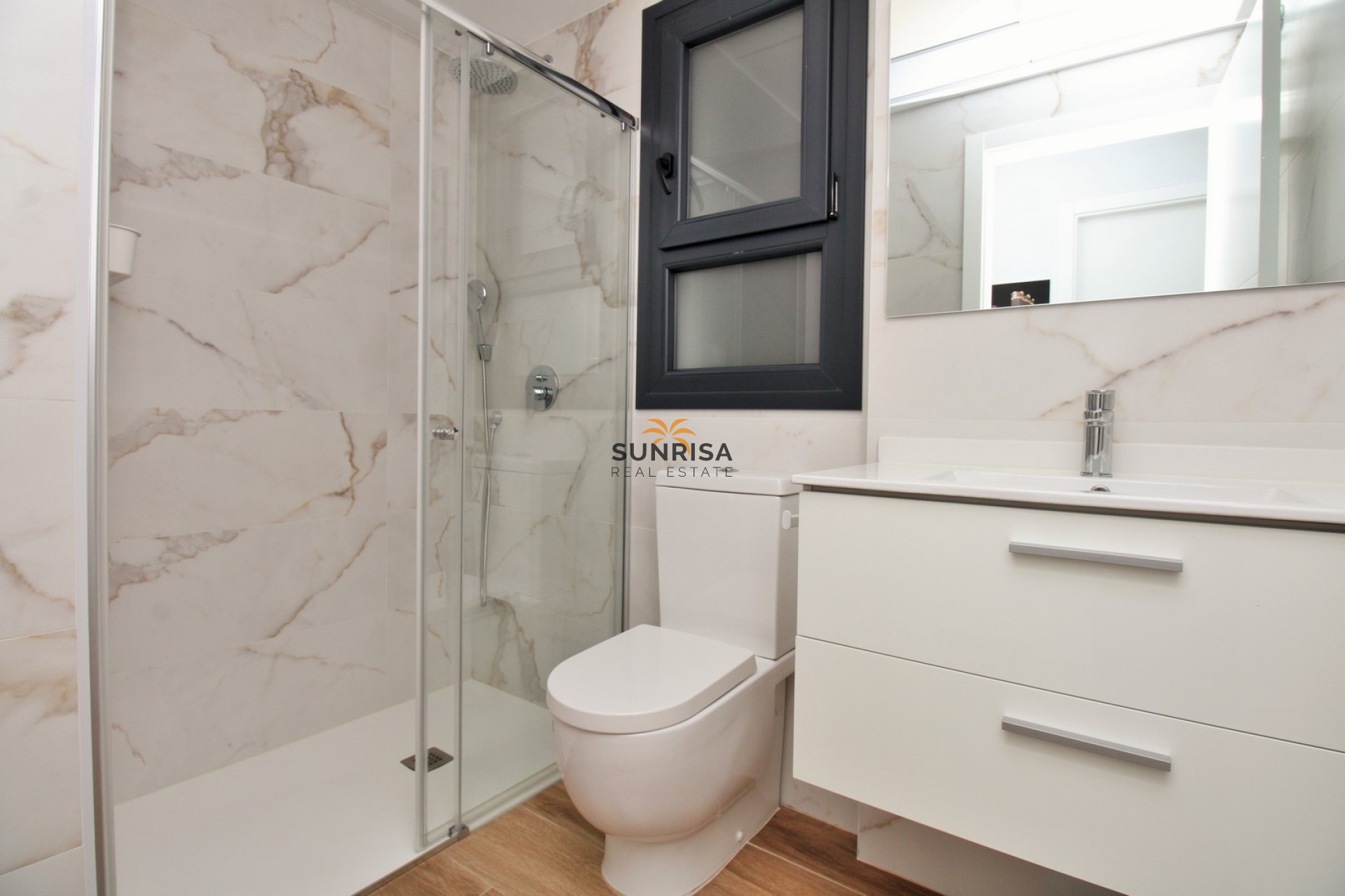 Resale - Apartment - Villamartin